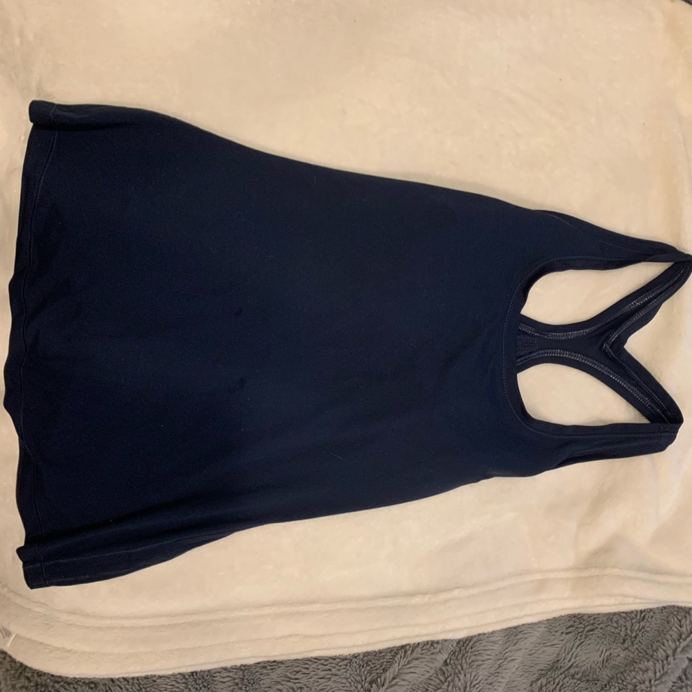 ▪️Navy blue activewear top